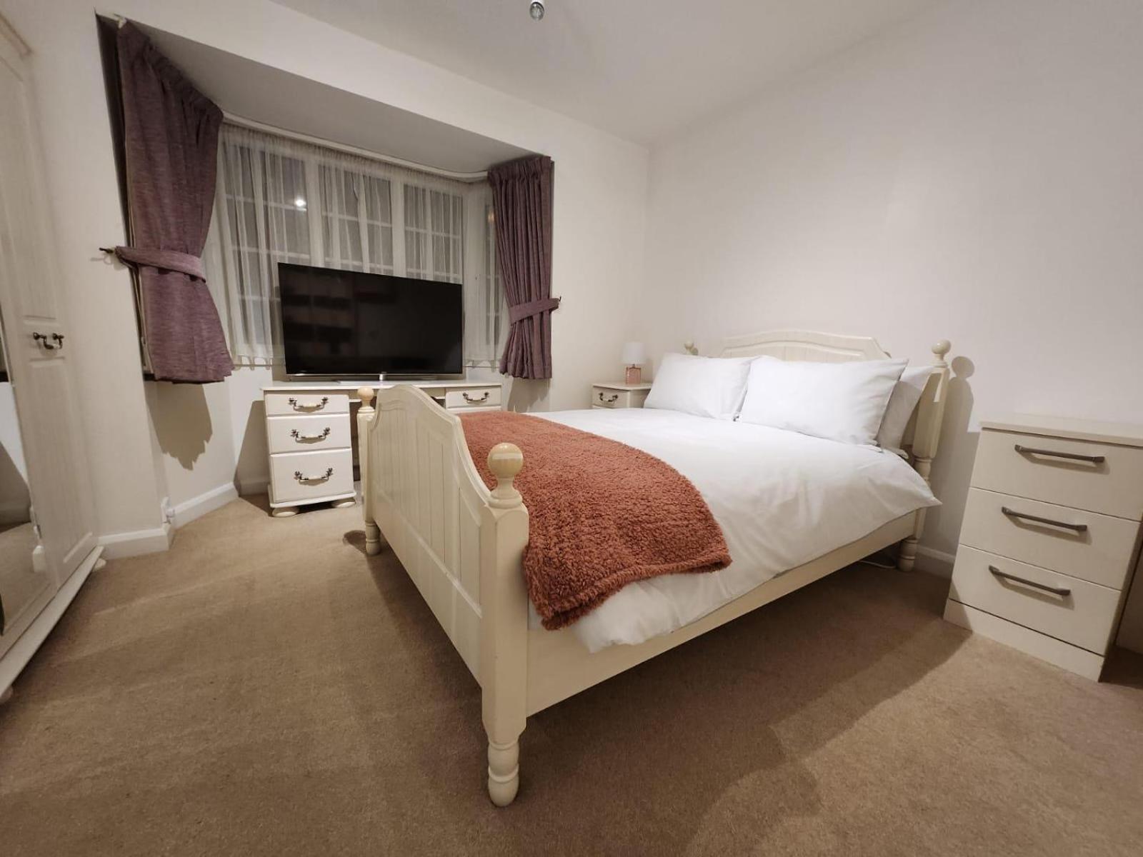 D Elmdon Homestay Shared 4 Bedrooms Birmingham Eksteriør bilde