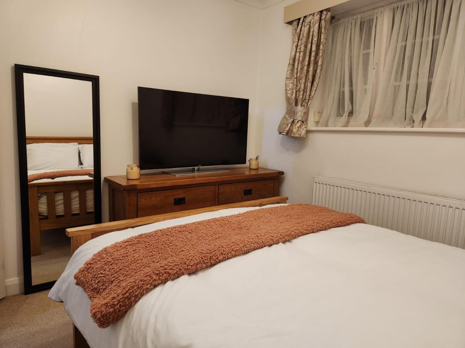 D Elmdon Homestay Shared 4 Bedrooms Birmingham Eksteriør bilde
