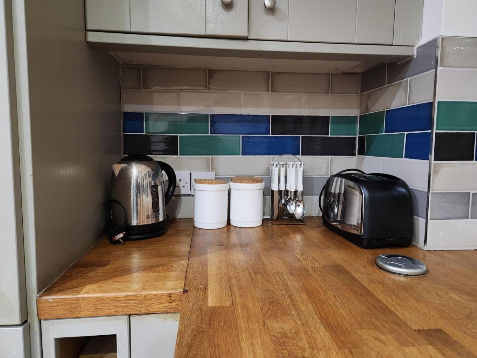 D Elmdon Homestay Shared 4 Bedrooms Birmingham Eksteriør bilde