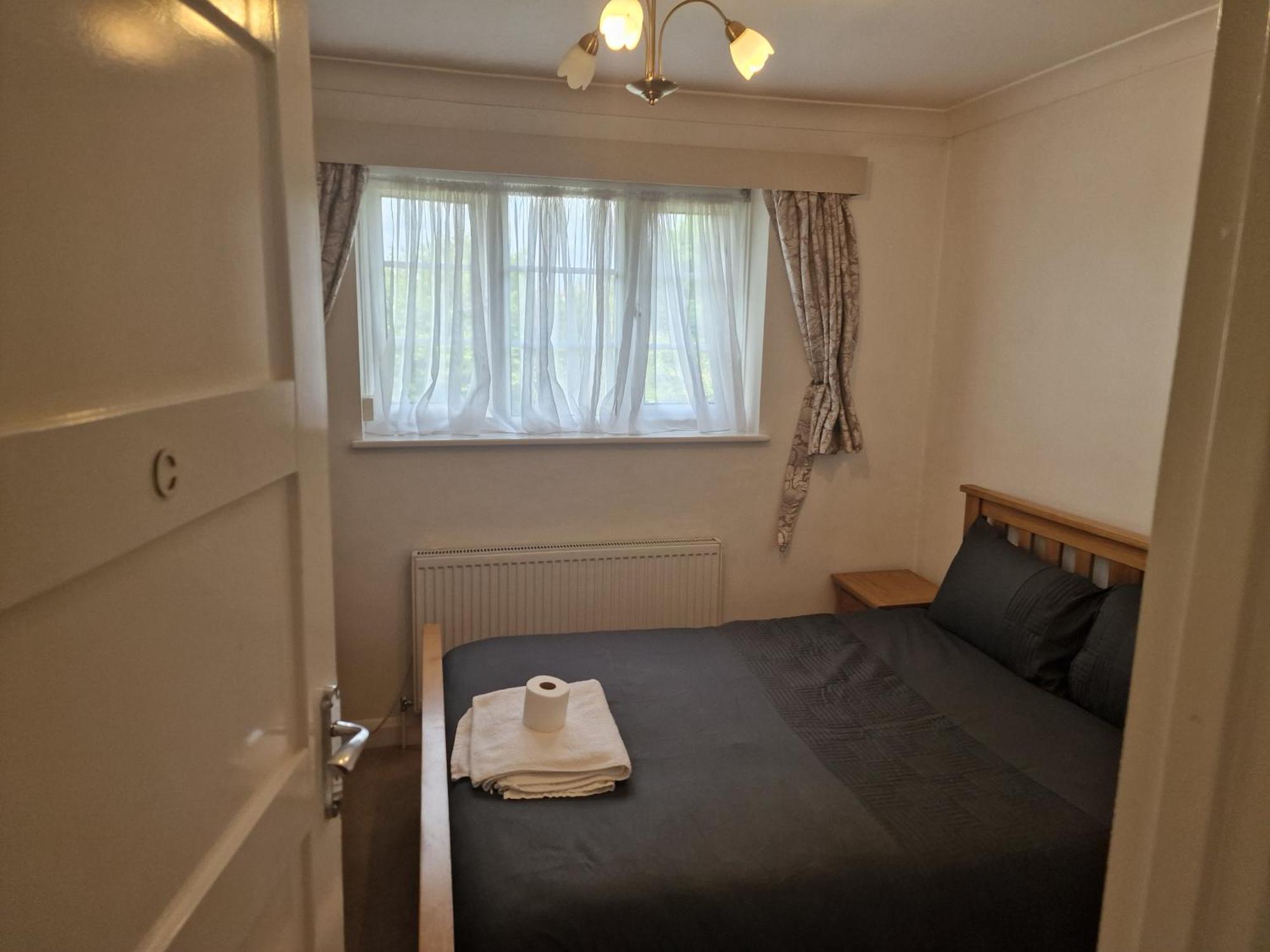 D Elmdon Homestay Shared 4 Bedrooms Birmingham Eksteriør bilde